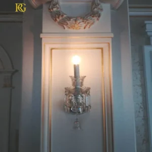 دیوارکوب بلوری تک شاخه با طراحی مدرن