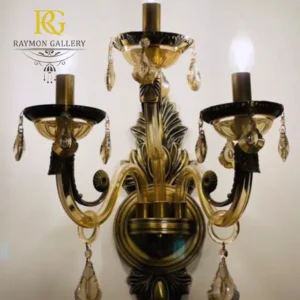 دیوارکوب سه‌ شاخه طلایی مشکی براق سبک مورانو