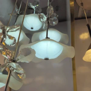 لوستر آویز چند شاخه فانتزی شیشه‌ای