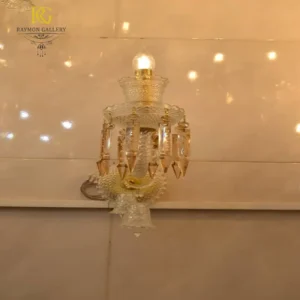 دیوارکوب تکی سفید کرم با آویز های تراش دار