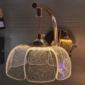 دیوارکوب شیشه‌ای گلبرگی طلایی