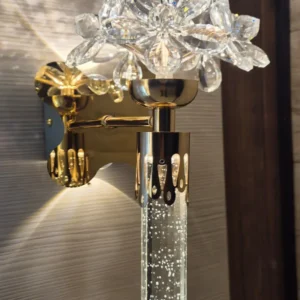 لوستر دیواری طلایی تک شاخه فرم دسته گل