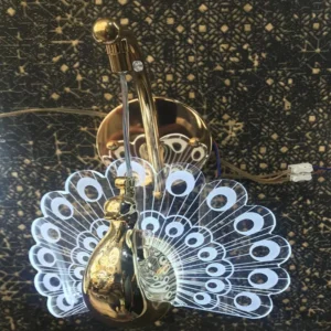 دیوارکوب طرح طاووس طلایی