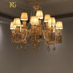 لوستر باکارات سبک نئو کلاسیک طلایی با شید کرمی